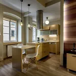 Rentplanet - Wiezienna Апартаменты *